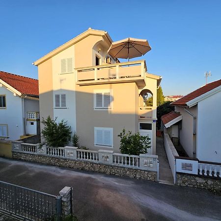 Apartmani Juric Vir Exterior photo